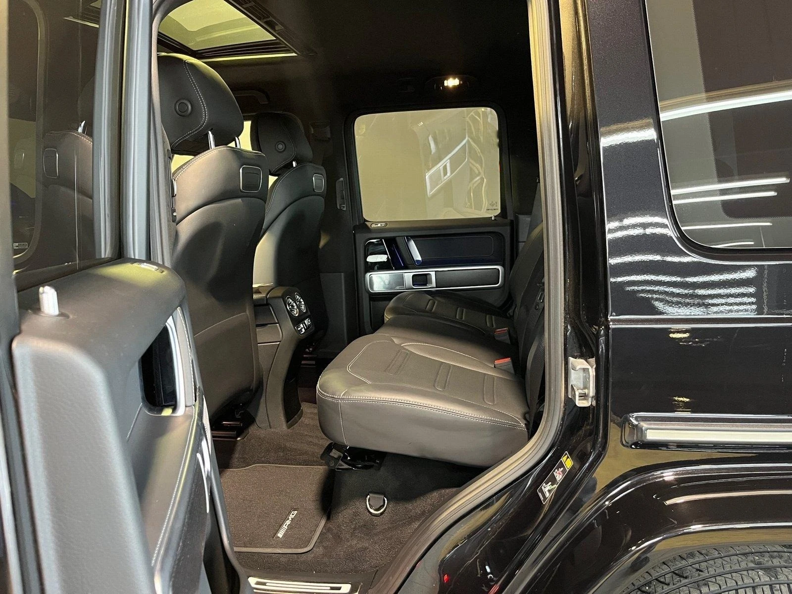 Mercedes-Benz G 400 d/AMG/4-MATIC/BURM/DISTRONIC/MULTIBEAM/360/ - изображение 9 | Auto.bg Mercedes-Benz G 400 d/AMG/4-MATIC/BURM/DISTRONIC/MULTIBEAM/360/ - изображение 9