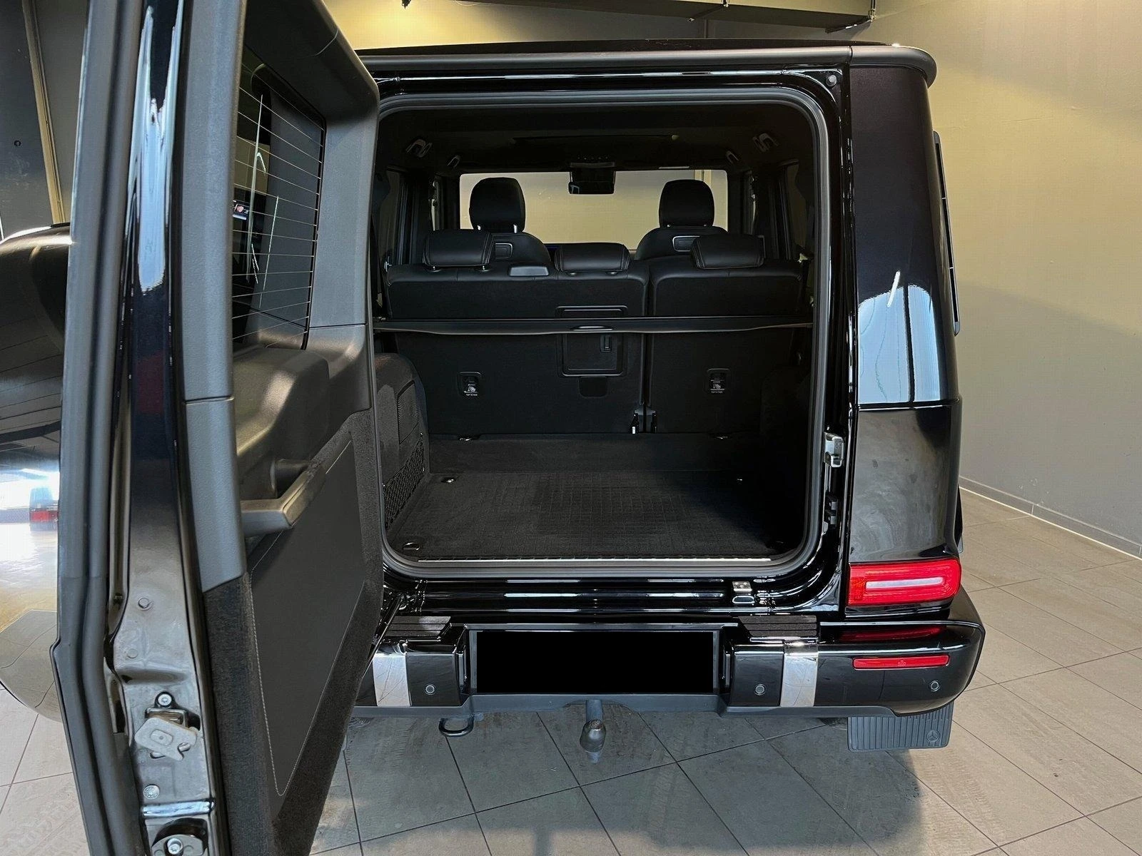 Mercedes-Benz G 400 d/AMG/4-MATIC/BURM/DISTRONIC/MULTIBEAM/360/ - изображение 10 | Auto.bg Mercedes-Benz G 400 d/AMG/4-MATIC/BURM/DISTRONIC/MULTIBEAM/360/ - изображение 10