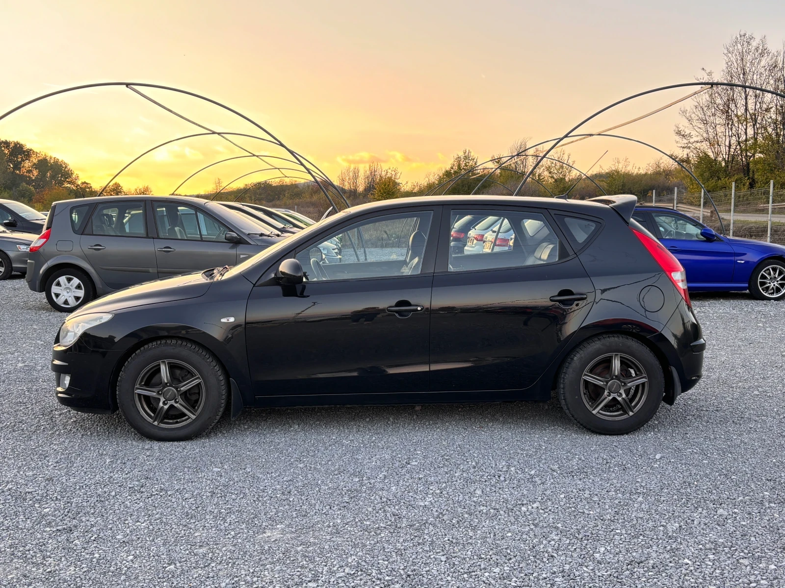 Hyundai I30 1.6 CRDI 90 ps - изображение 3 | Auto.bg Hyundai I30 1.6 CRDI 90 ps - изображение 3