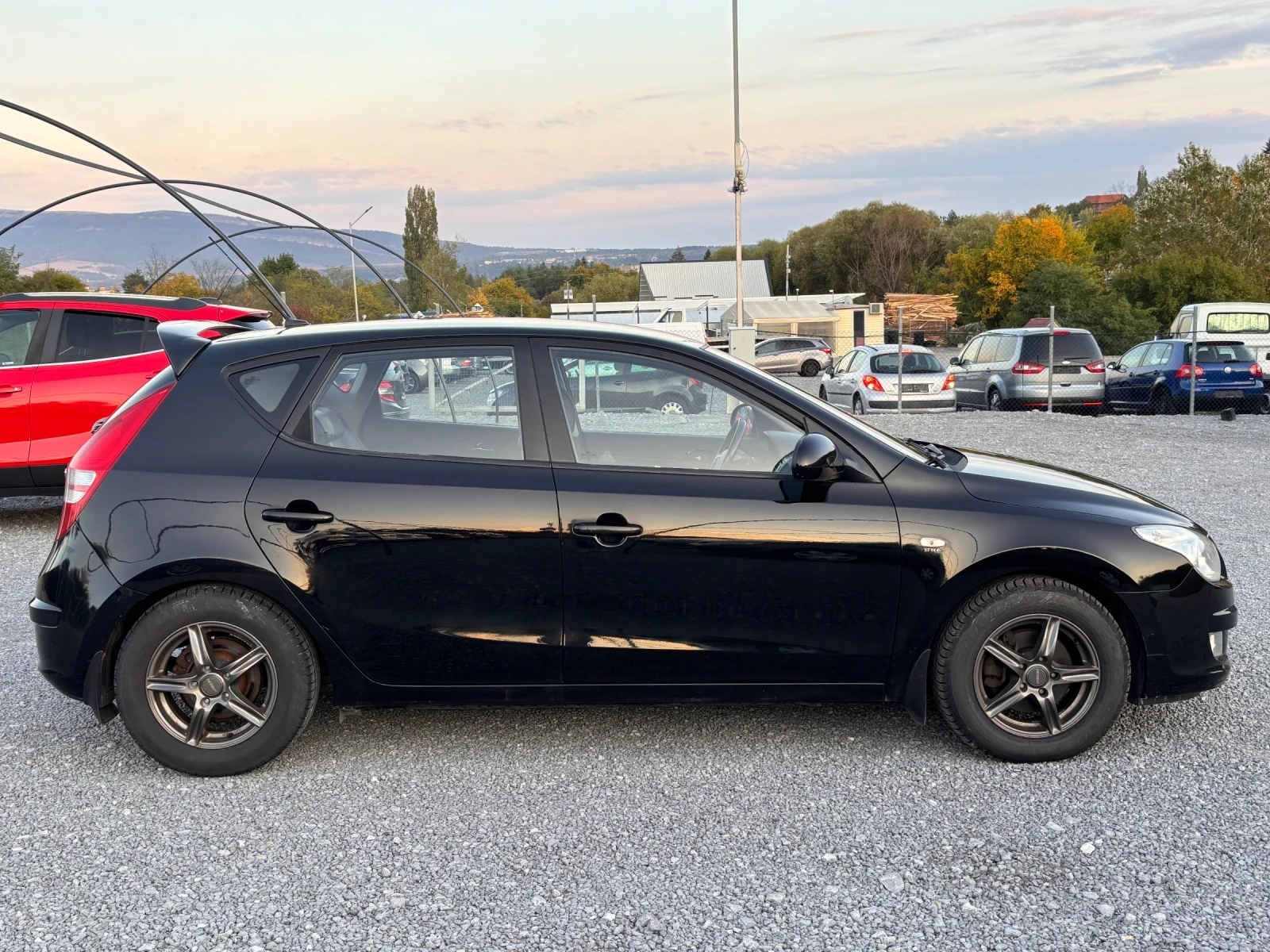 Hyundai I30 1.6 CRDI 90 ps - изображение 7 | Auto.bg Hyundai I30 1.6 CRDI 90 ps - изображение 7