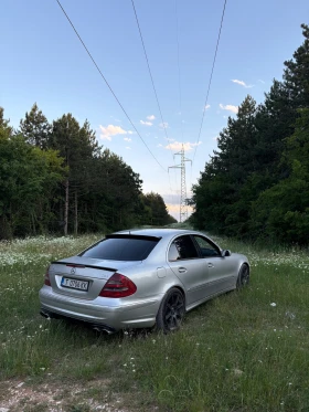 Mercedes-Benz E 320