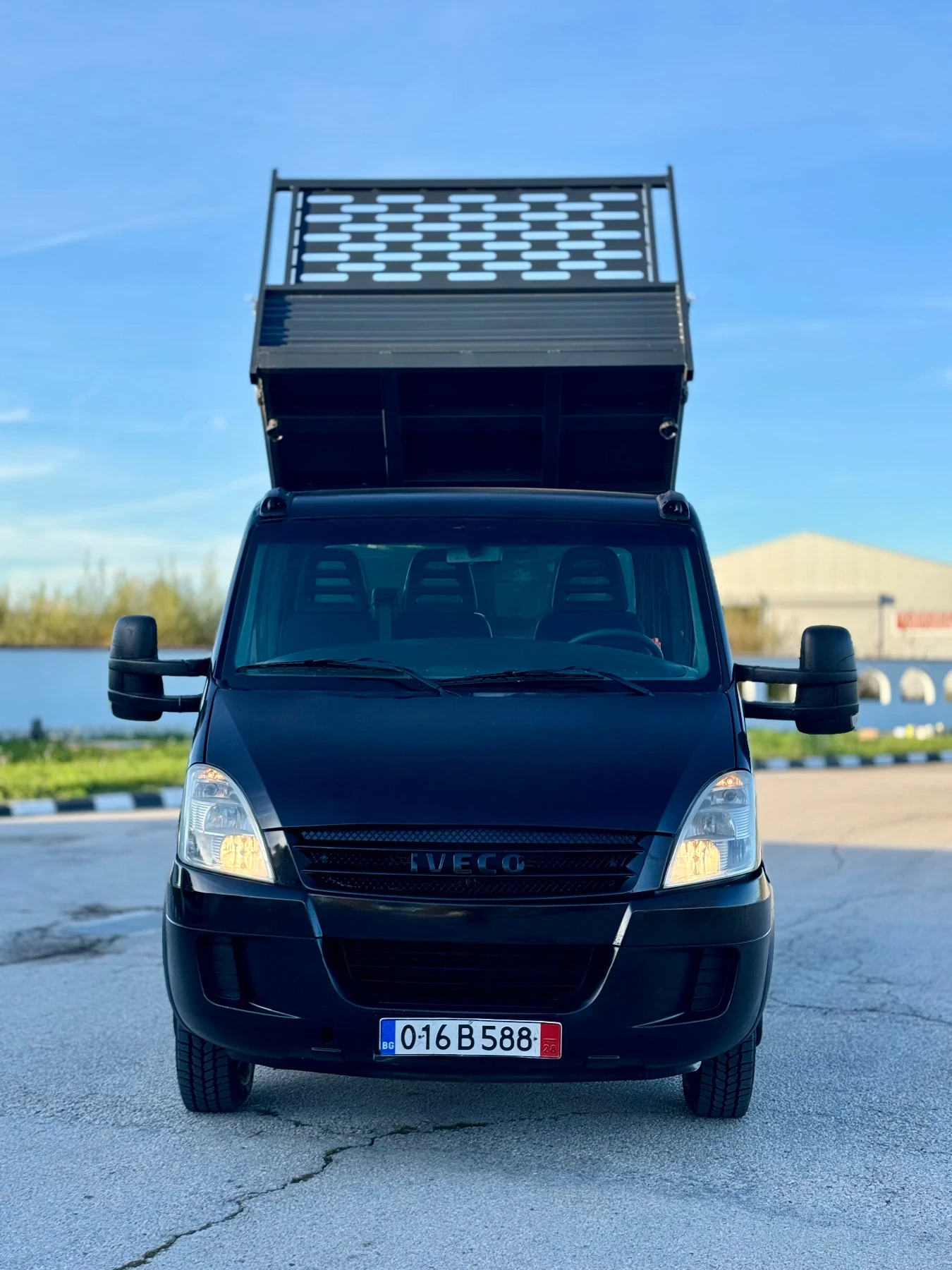 Iveco 35c15 3 Странен САМОСВАЛ - изображение 2 | Auto.bg Iveco 35c15 3 Странен САМОСВАЛ - изображение 2