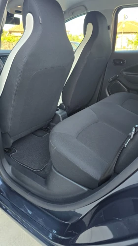 Renault Zoe - 12600 € / 24643.46 лв. - 26121227 8 | Car24.bg Renault Zoe - 12600 € / 24643.46 лв. - 26121227 8