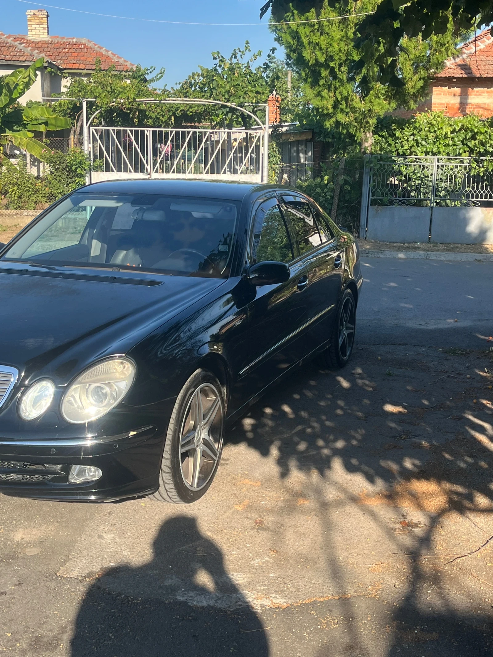 Mercedes-Benz E 320 undefined | Auto.bg — изображение 1 Mercedes-Benz E 320 undefined | Auto.bg — изображение 1
