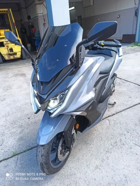 Kymco AK 550