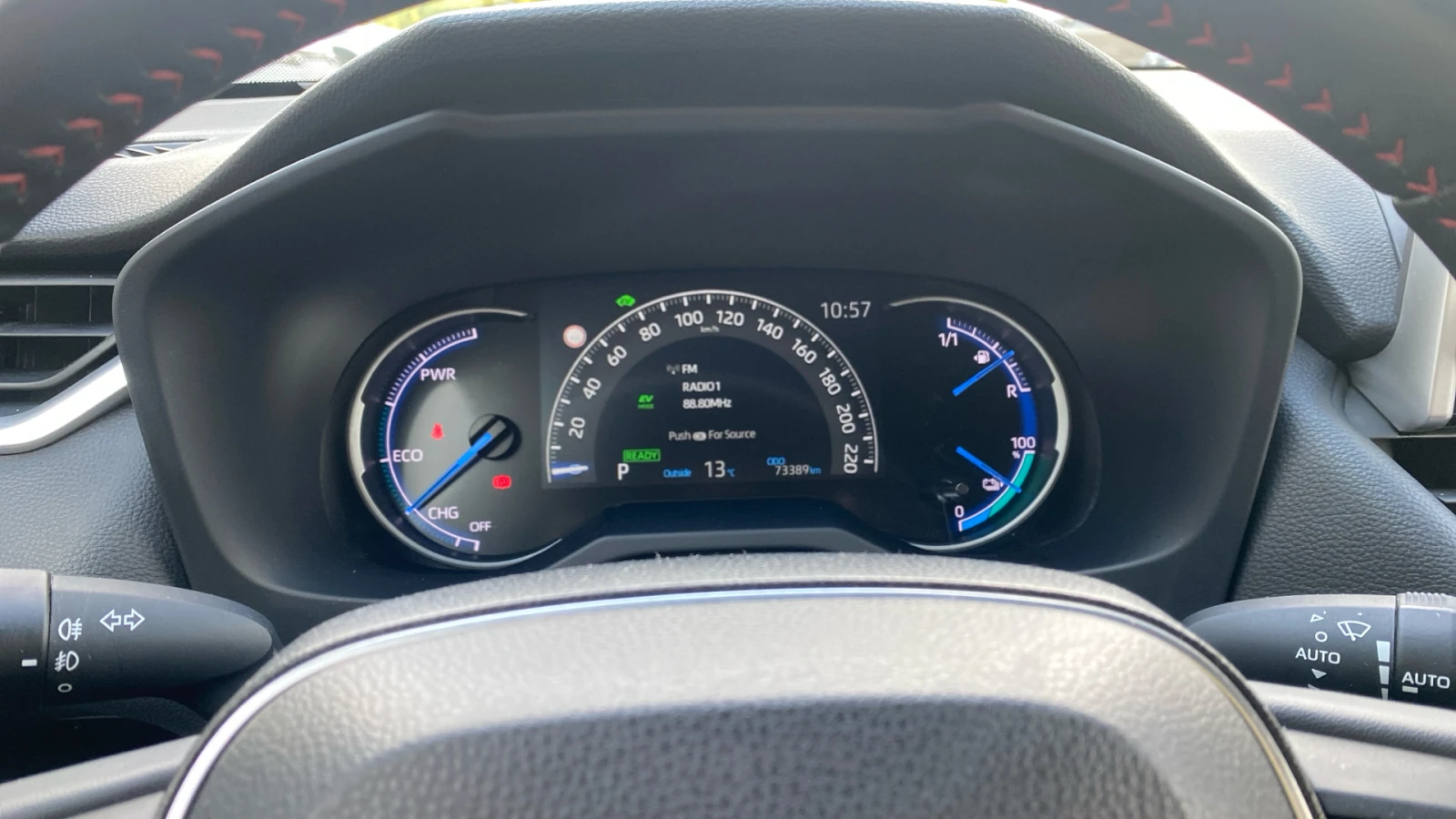 Toyota Rav4 2.5 PHEV STYLE Bi-Tone - изображение 9 | Auto.bg Toyota Rav4 2.5 PHEV STYLE Bi-Tone - изображение 9