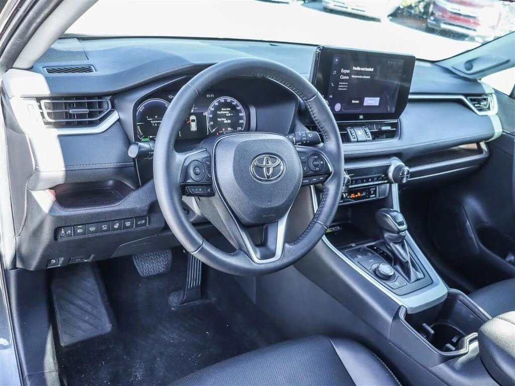 Toyota Rav4 HYBRID LIMITED ОБДУХВАНЕ* PANO* 360CAM* KEYLESS*  - изображение 7 | Auto.bg Toyota Rav4 HYBRID LIMITED ОБДУХВАНЕ* PANO* 360CAM* KEYLESS*  - изображение 7