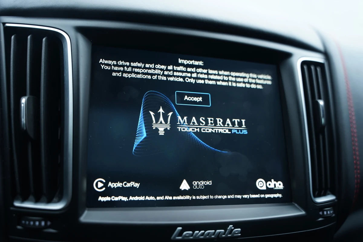 Maserati Levante GranLusso* Red Stitch* PanoRoof* H&K* ActiveBlindS - изображение 9 | Auto.bg Maserati Levante GranLusso* Red Stitch* PanoRoof* H&K* ActiveBlindS - изображение 9