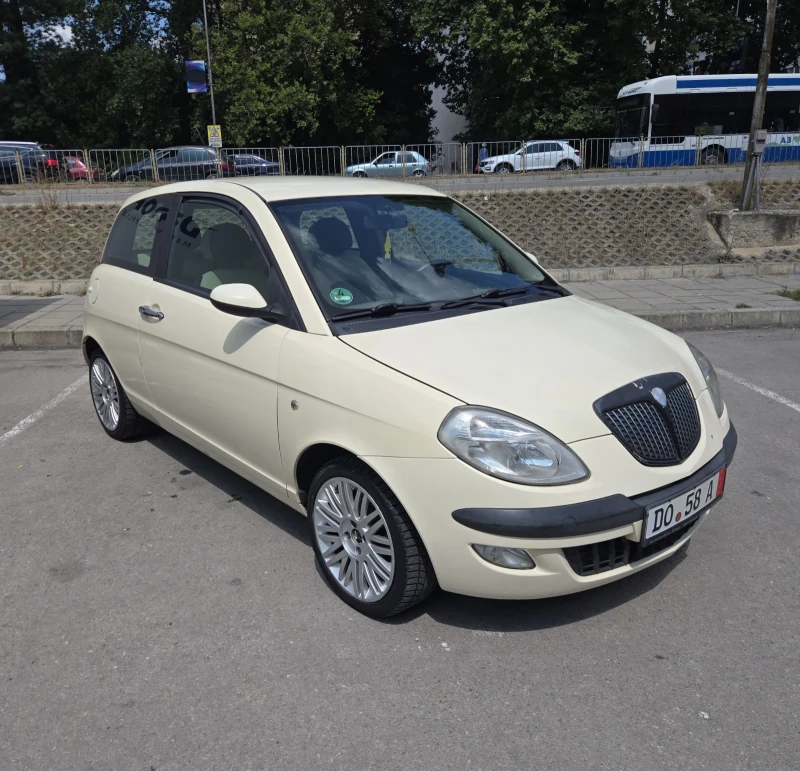 Lancia Ypsilon 1.3i 16v - 2400 € / 4693.99 лв. - 43065327 1 | Car24.bg Lancia Ypsilon 1.3i 16v - 2400 € / 4693.99 лв. - 43065327 1