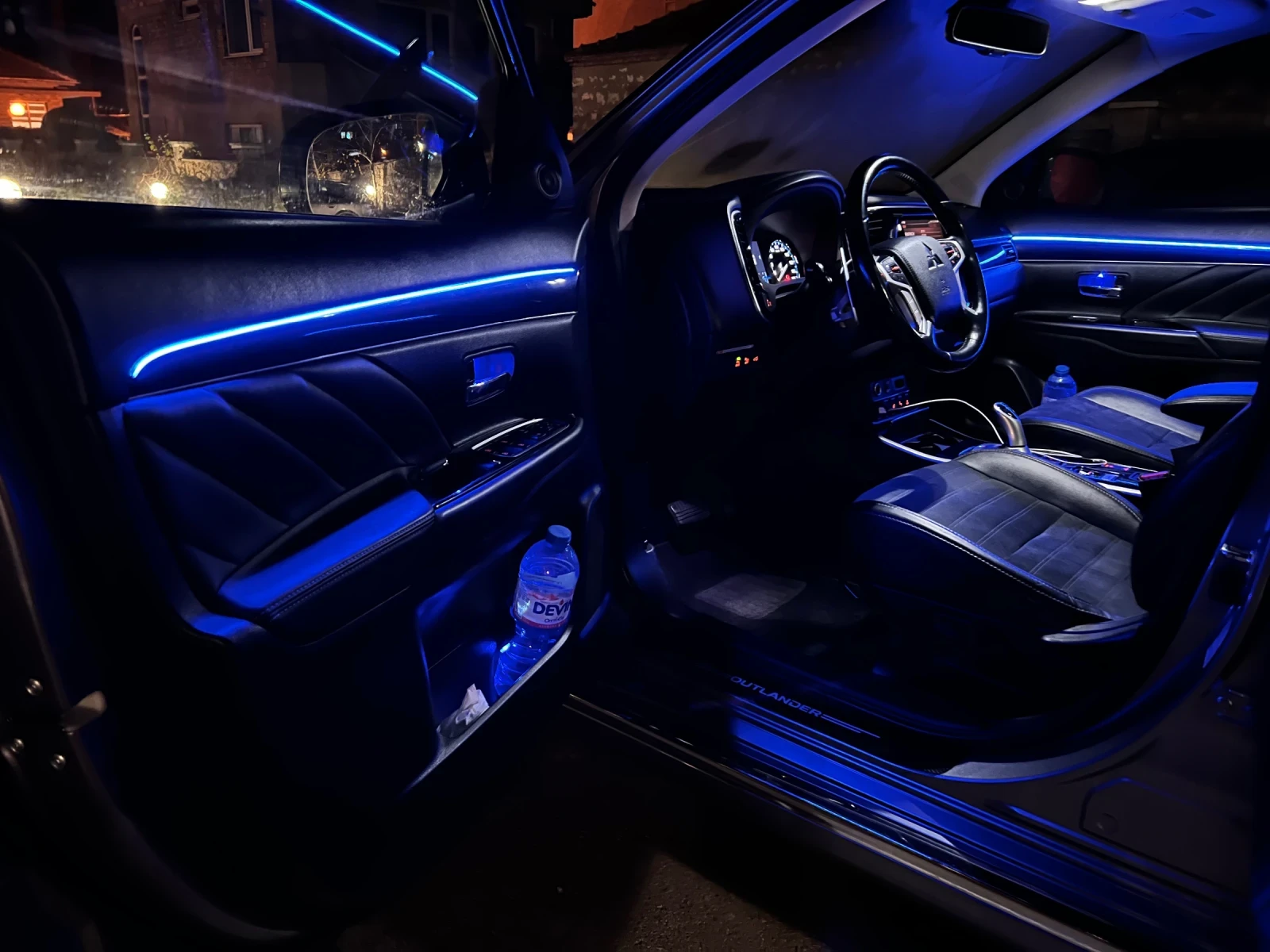 Mitsubishi Outlander 2.4 Plug-in Hybrid 4WD - изображение 8 | Auto.bg Mitsubishi Outlander 2.4 Plug-in Hybrid 4WD - изображение 8