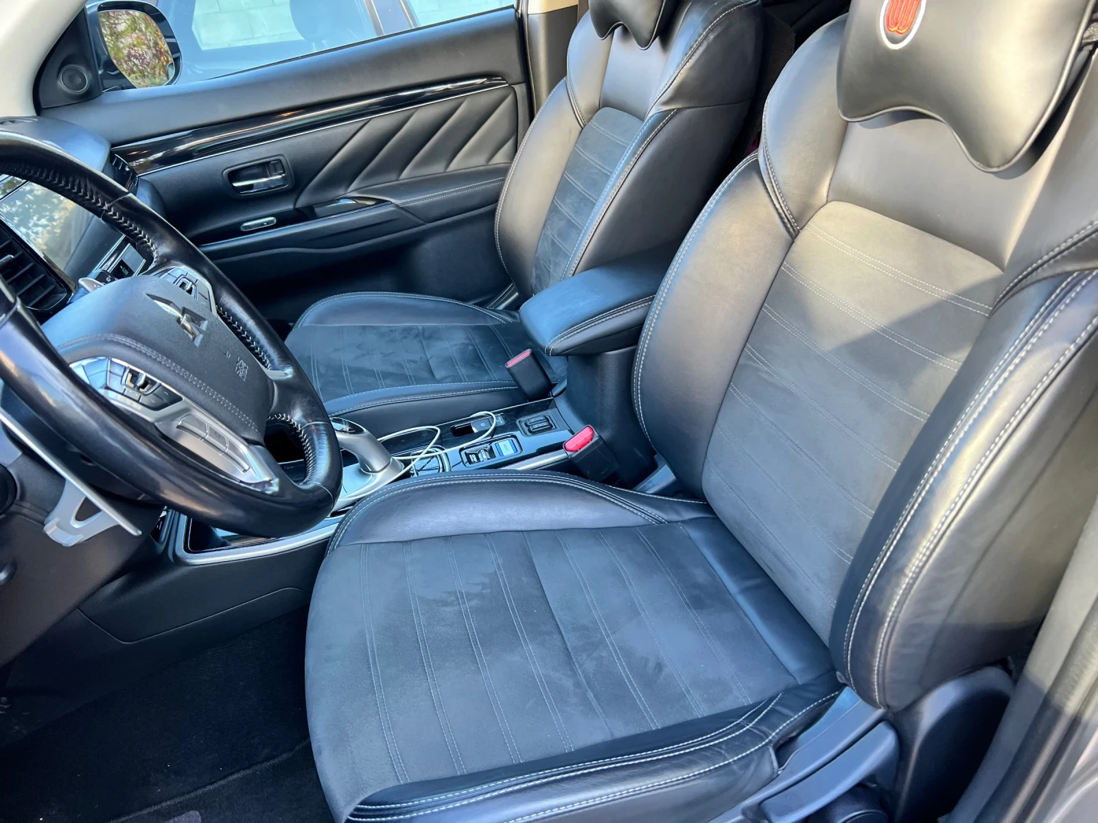 Mitsubishi Outlander 2.4 Plug-in Hybrid 4WD - изображение 9 | Auto.bg Mitsubishi Outlander 2.4 Plug-in Hybrid 4WD - изображение 9