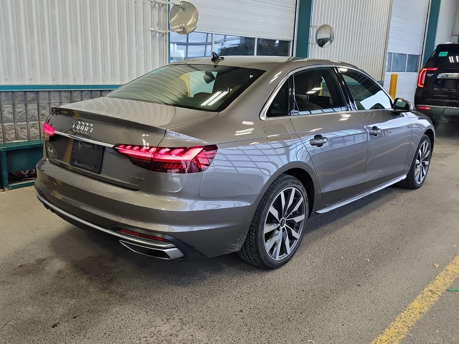 Audi A4 * CARFAX* БЕЗ ПЪРВОНАЧАЛНА*  - изображение 4 | Auto.bg Audi A4 * CARFAX* БЕЗ ПЪРВОНАЧАЛНА*  - изображение 4