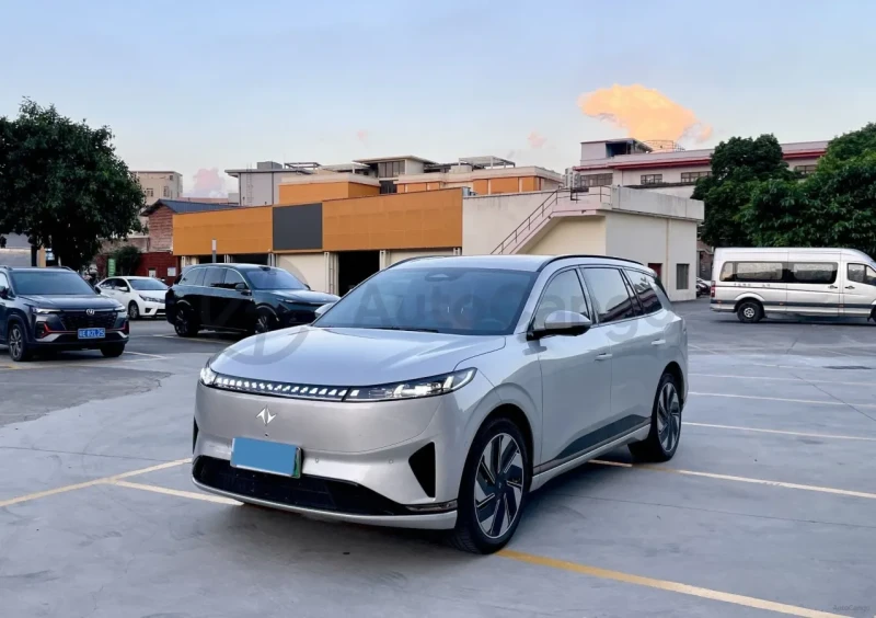 DONGFENG E5 eπ008 BEV 82.28KWH 636km - 25775 € - 58649666 1 | Car24.bg DONGFENG E5 eπ008 BEV 82.28KWH 636km - 25775 € - 58649666 1