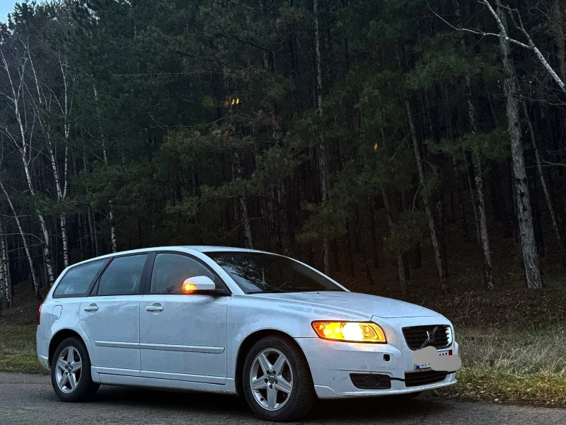 Volvo V50 - 1300 € / 2542.58 лв. - 45880804 1 | Car24.bg Volvo V50 - 1300 € / 2542.58 лв. - 45880804 1