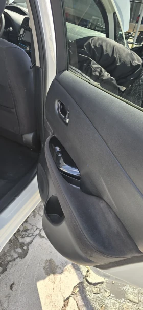 Nissan Leaf Nissan leafe 25 kw - 3500 € / 6845.40 лв. - 75680018 7 | Car24.bg Nissan Leaf Nissan leafe 25 kw - 3500 € / 6845.40 лв. - 75680018 7