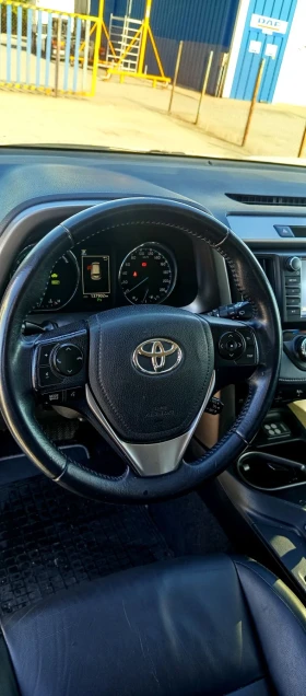 Toyota Rav4 2.5 Hybrid, 4WD Power by Japan, Нов внос Italia - 16500 € - 13323195 15 | Car24.bg Toyota Rav4 2.5 Hybrid, 4WD Power by Japan, Нов внос Italia - 16500 € - 13323195 15