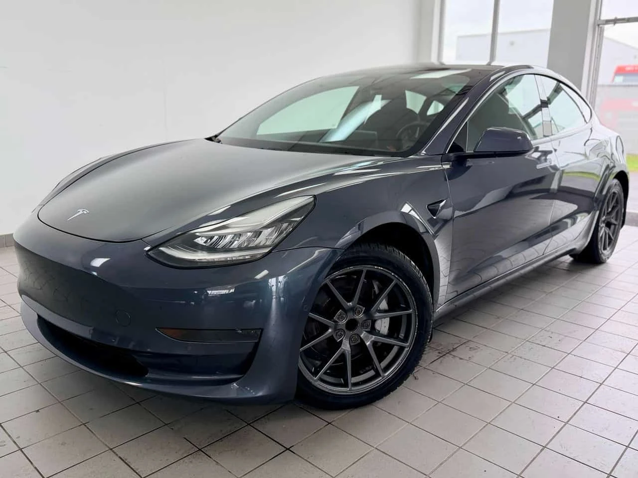 Tesla Model 3 * Standard Range Plus RWD * CARFAX * ОПЦИЯ ЗА ФИНА | Auto.bg — изображение 1 Tesla Model 3 * Standard Range Plus RWD * CARFAX * ОПЦИЯ ЗА ФИНА | Auto.bg — изображение 1