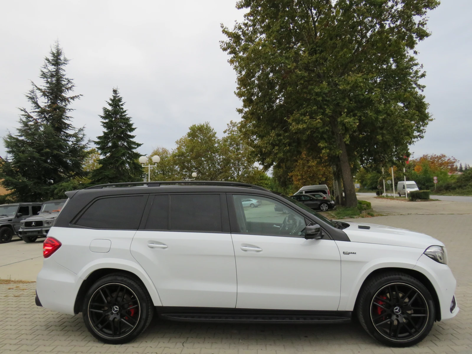 Mercedes-Benz GLS * FULL 6.3 PACK 9G KAYLESS PANO FULL MAX*  - изображение 4 | Auto.bg Mercedes-Benz GLS * FULL 6.3 PACK 9G KAYLESS PANO FULL MAX*  - изображение 4