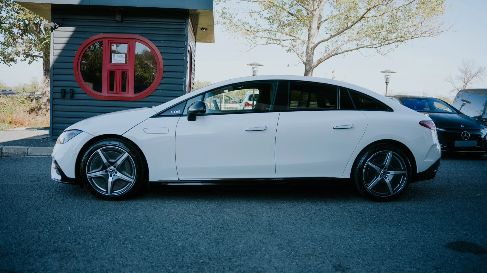 Mercedes-Benz EQE AMG/4-MATIC/AIRMATIC/BURM/ГАРАНЦИЯ - изображение 2 | Auto.bg Mercedes-Benz EQE AMG/4-MATIC/AIRMATIC/BURM/ГАРАНЦИЯ - изображение 2