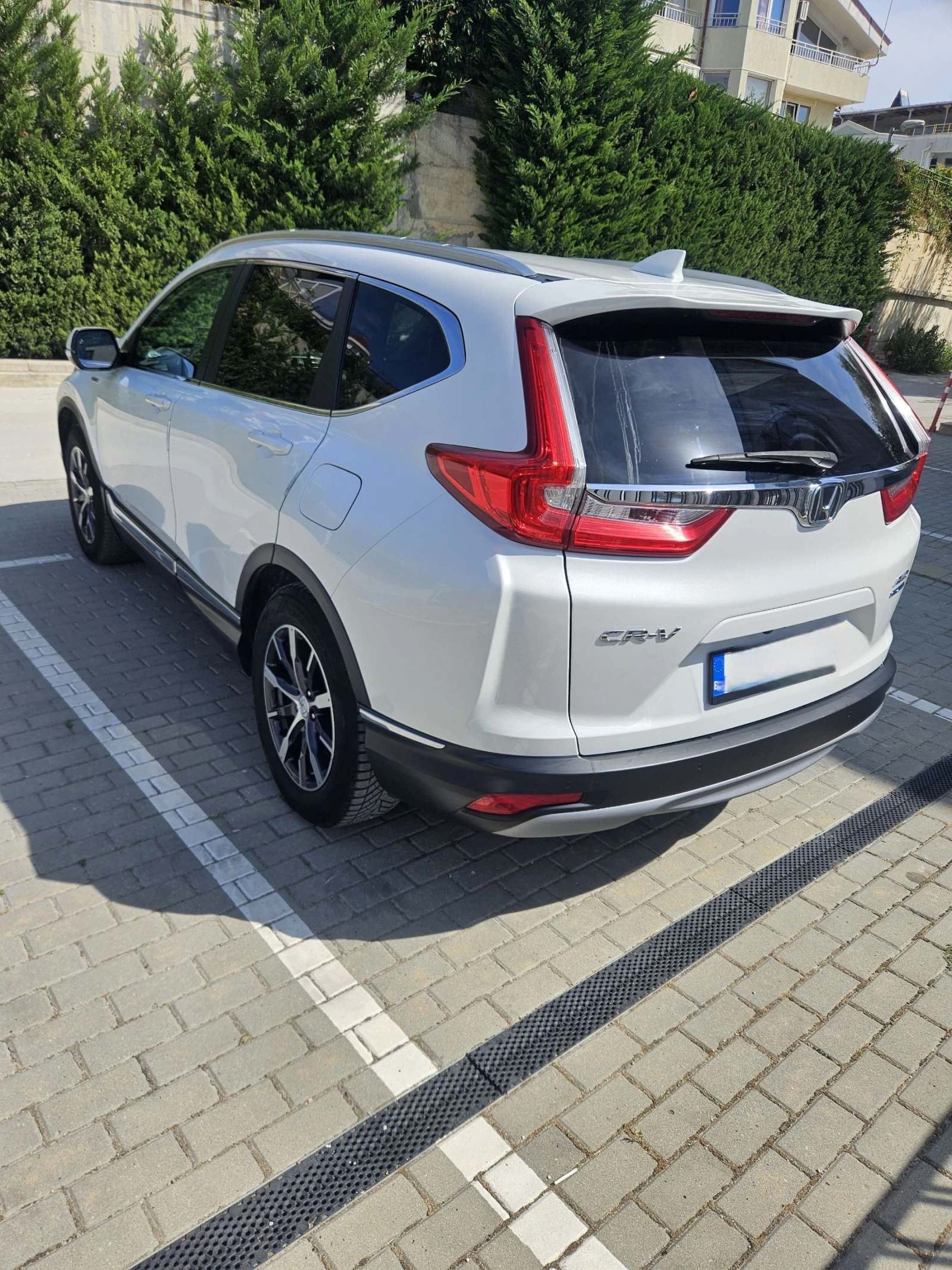 Honda Cr-v 2.0 Hybrid 4WD Executive  - изображение 4 | Auto.bg Honda Cr-v 2.0 Hybrid 4WD Executive  - изображение 4
