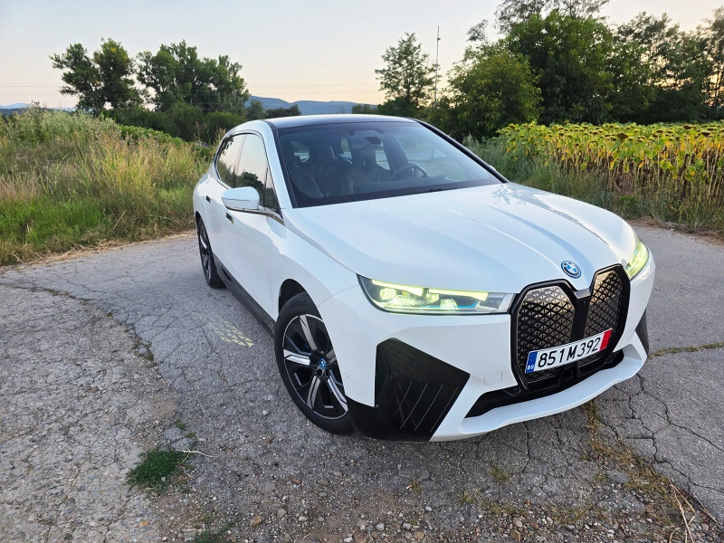 BMW iX Head up/Harman/Skylounge/Laser/Mokka/M Style - 42000 € / 82144.86 лв. - 54184760 1 | Car24.bg BMW iX Head up/Harman/Skylounge/Laser/Mokka/M Style - 42000 € / 82144.86 лв. - 54184760 1