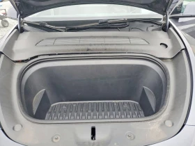 Tesla Model Y Long Range Dual Motor AWD/CARFAX | Auto.bg — изображение 11 Tesla Model Y Long Range Dual Motor AWD/CARFAX | Auto.bg — изображение 11