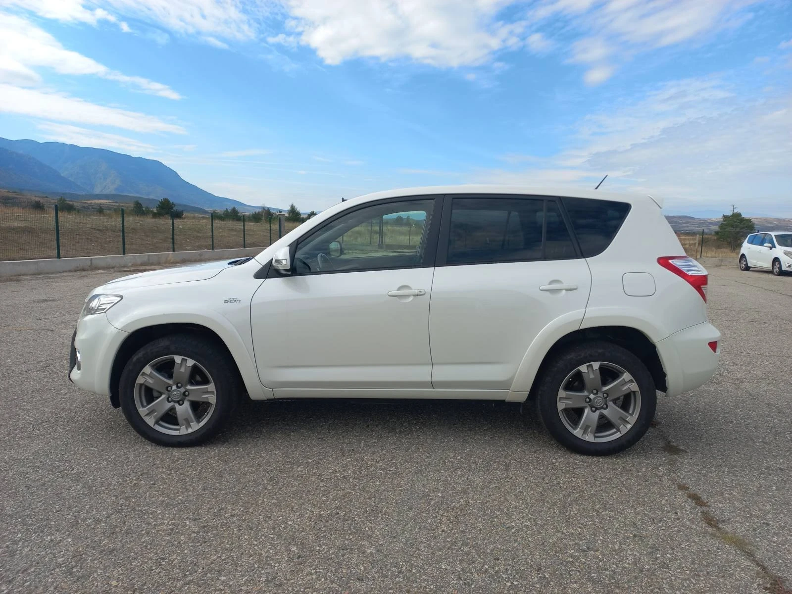 Toyota Rav4 2.2 150к.с. - изображение 6 | Auto.bg Toyota Rav4 2.2 150к.с. - изображение 6