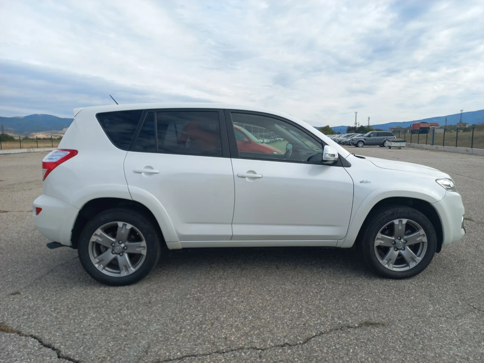 Toyota Rav4 2.2 150к.с. - изображение 5 | Auto.bg Toyota Rav4 2.2 150к.с. - изображение 5