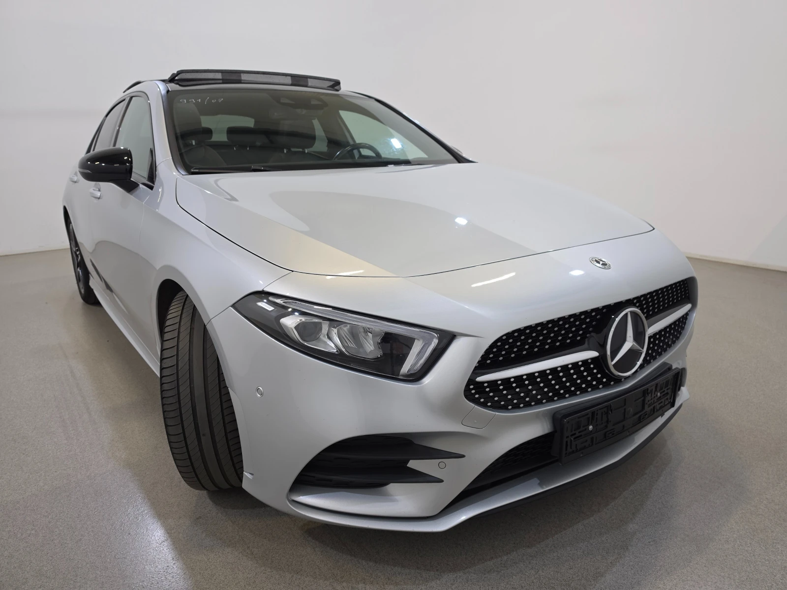 Mercedes-Benz A 180 AMG Night Pano / Ambient / Alcantara | Auto.bg — изображение 1 Mercedes-Benz A 180 AMG Night Pano / Ambient / Alcantara | Auto.bg — изображение 1