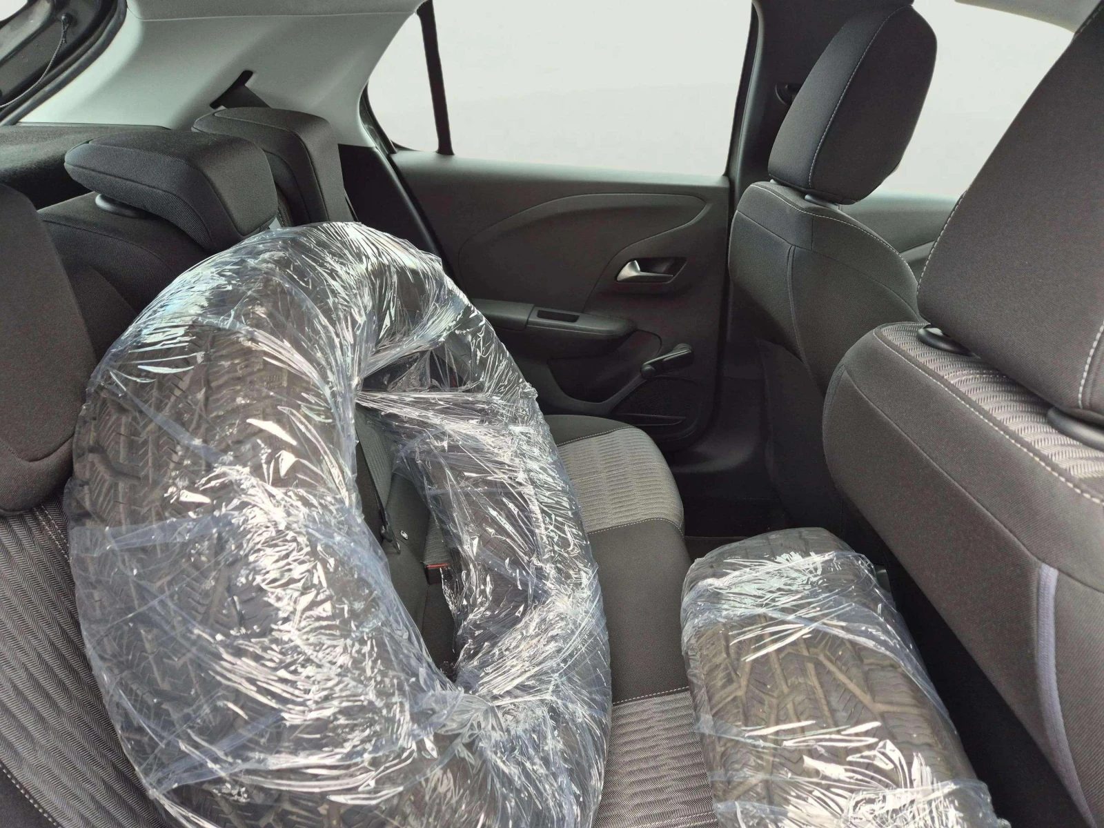 Opel Corsa 1.2 I - изображение 9 | Auto.bg Opel Corsa 1.2 I - изображение 9