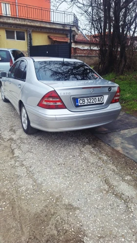 Mercedes-Benz C 220 Седан - 3500 € / 6845.40 лв. - 59114089 6 | Car24.bg Mercedes-Benz C 220 Седан - 3500 € / 6845.40 лв. - 59114089 6