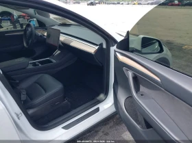 Tesla Model Y Awd/Long Range Dual Motor All-Wheel Drive | Auto.bg — изображение 5 Tesla Model Y Awd/Long Range Dual Motor All-Wheel Drive | Auto.bg — изображение 5