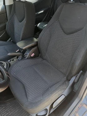 Peugeot 308 308 SW 1.6 HDi 109 к.с., панорамен покрив - 2500 € / 4889.57 лв. - 17798353 14 | Car24.bg Peugeot 308 308 SW 1.6 HDi 109 к.с., панорамен покрив - 2500 € / 4889.57 лв. - 17798353 14