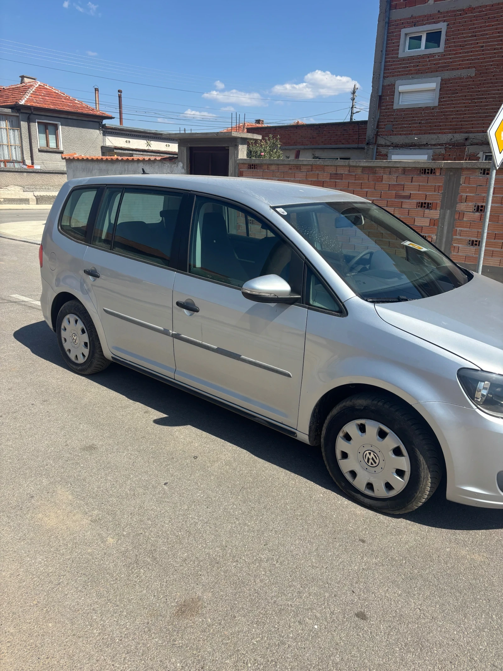 VW Touran  - изображение 2 | Auto.bg VW Touran  - изображение 2