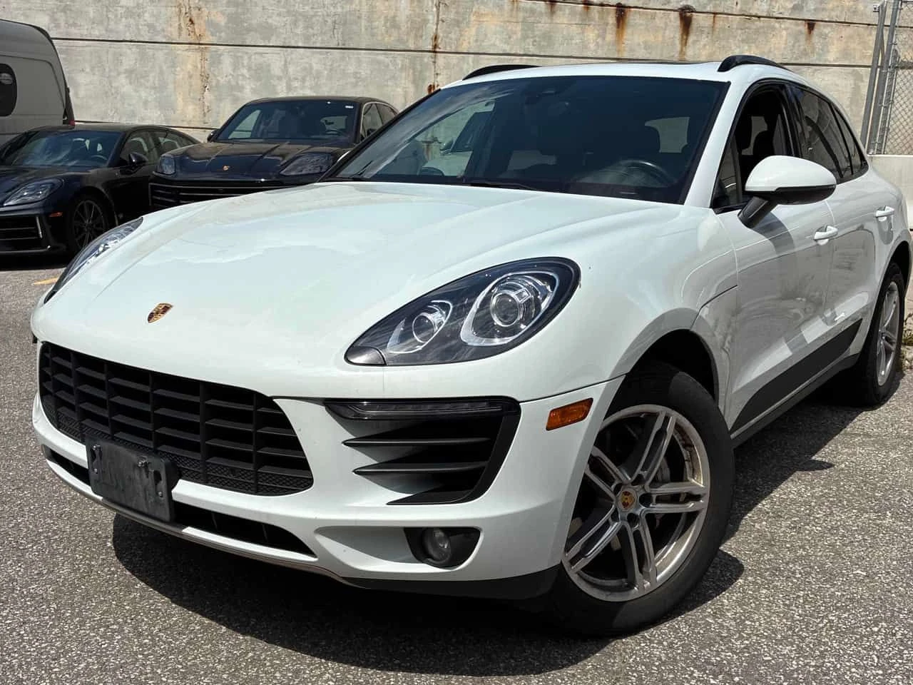 Porsche Macan S CARFAX | Auto.bg — изображение 1 Porsche Macan S CARFAX | Auto.bg — изображение 1