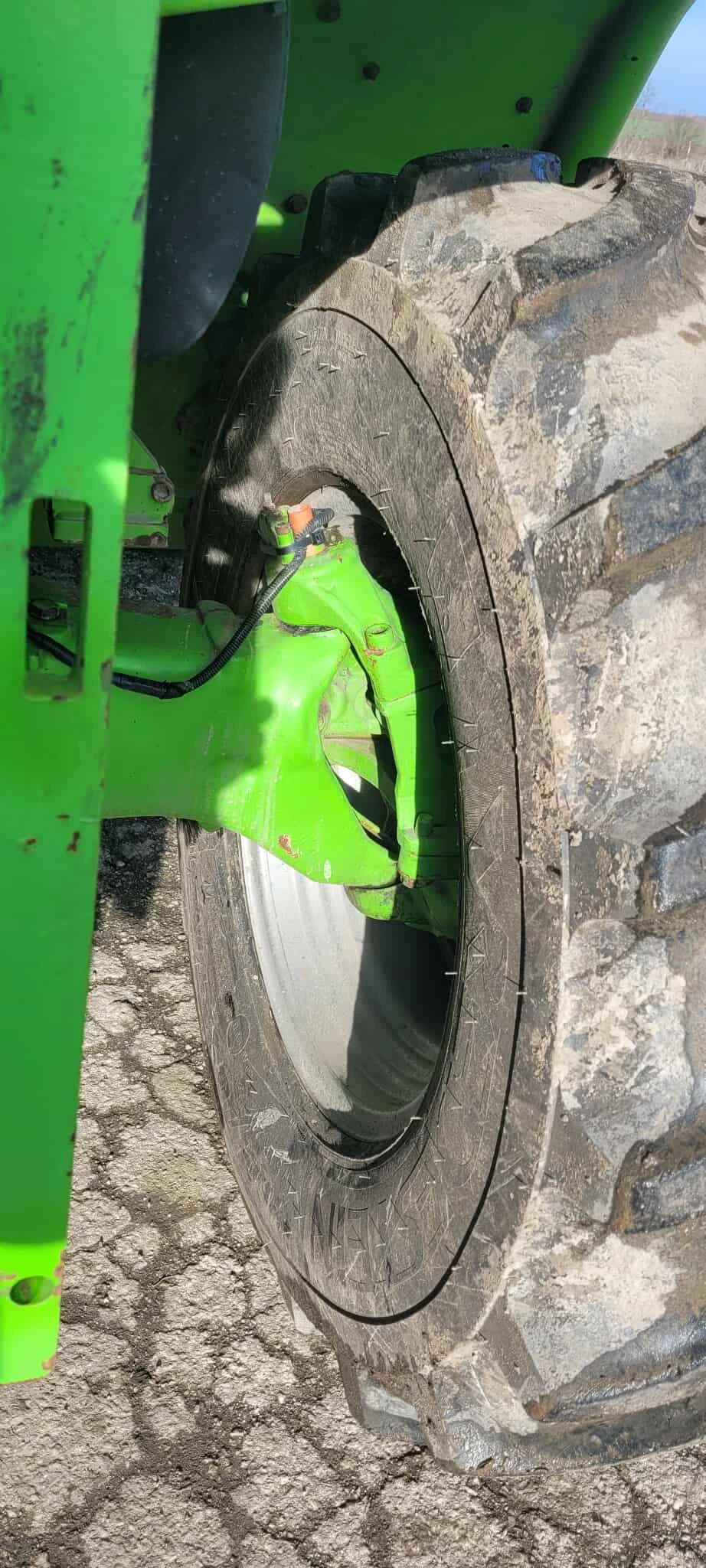 Телескопичен товарач Merlo P 40.7 - изображение 5 | Auto.bg Телескопичен товарач Merlo P 40.7 - изображение 5