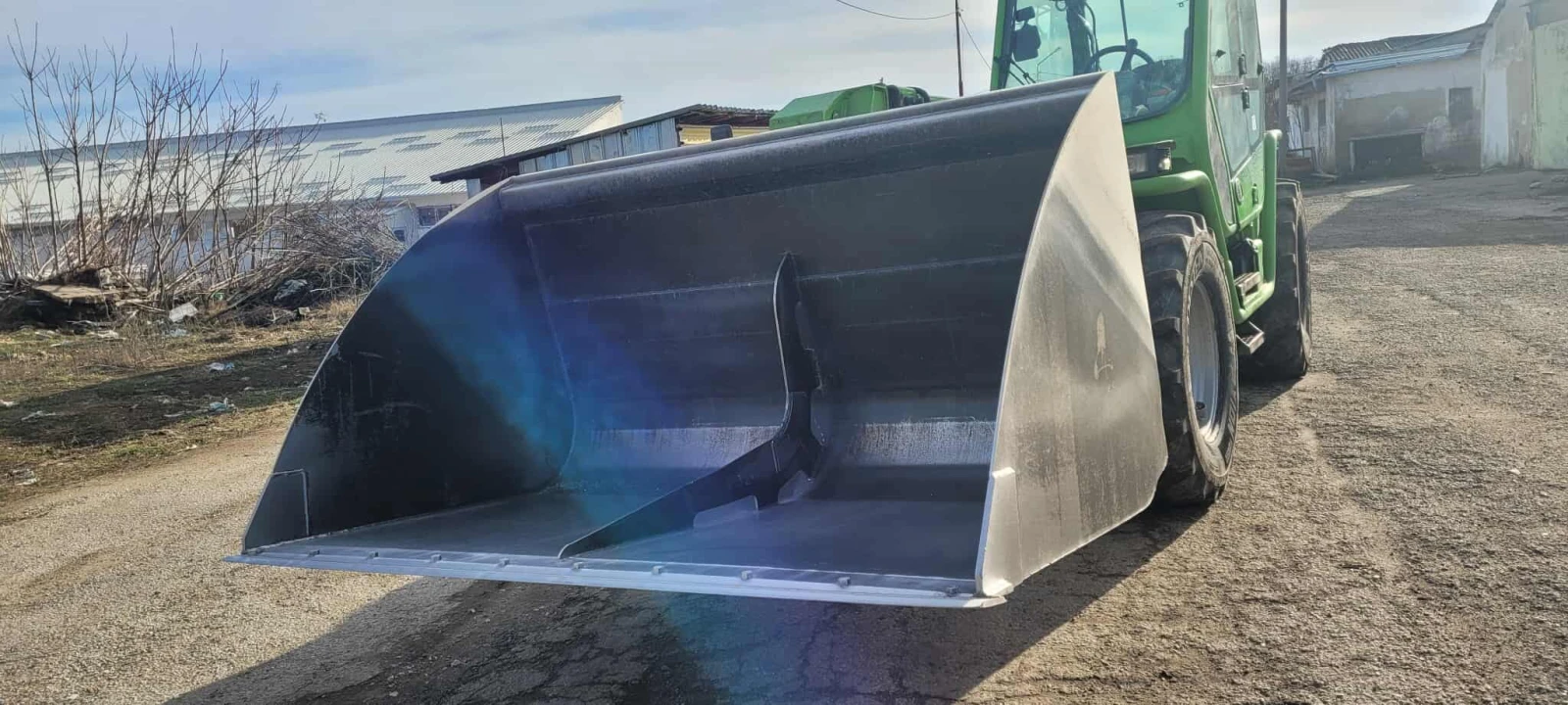 Телескопичен товарач Merlo P 40.7 - изображение 9 | Auto.bg Телескопичен товарач Merlo P 40.7 - изображение 9