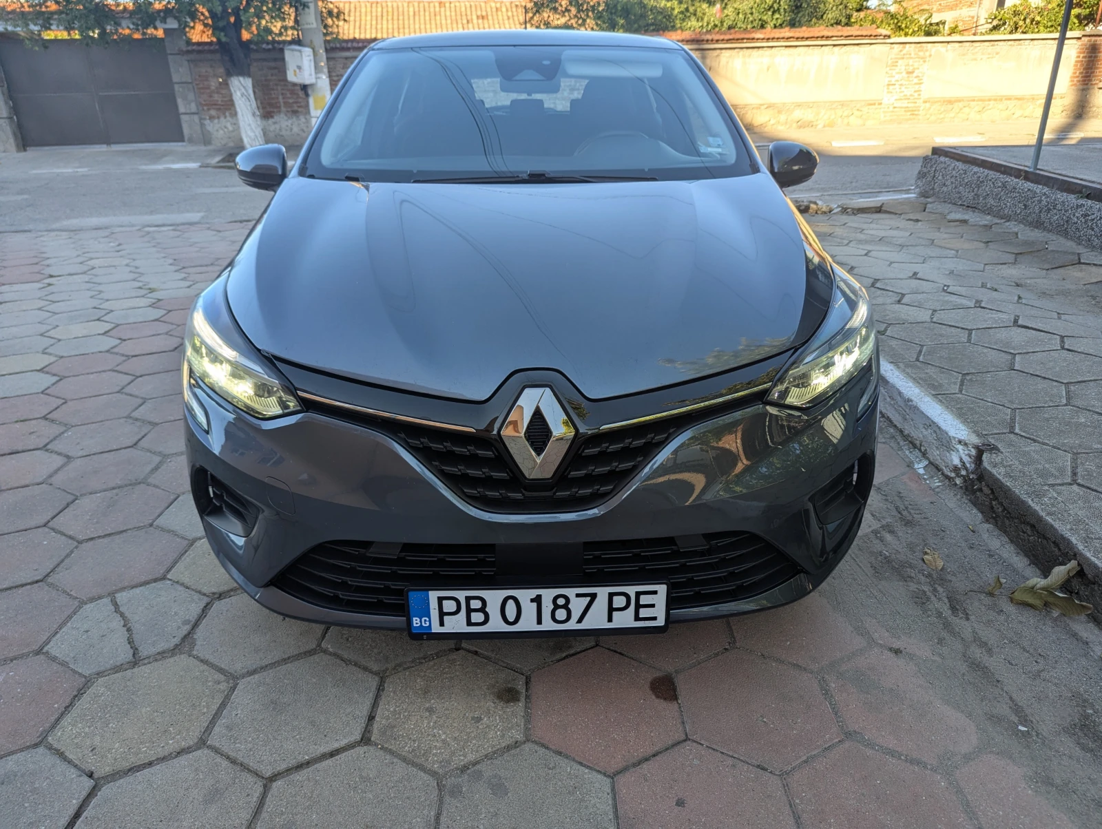 Renault Clio undefined | Auto.bg — изображение 1 Renault Clio undefined | Auto.bg — изображение 1