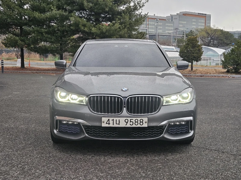BMW 740 M-PK* ОБДУХ* МАСАЖ* 360* HUD* DIS* TV* SOFT-CLOSE* - 19400 € - 35277296 1 | Car24.bg BMW 740 M-PK* ОБДУХ* МАСАЖ* 360* HUD* DIS* TV* SOFT-CLOSE* - 19400 € - 35277296 1