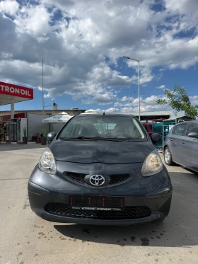 Toyota Aygo 1.0i Топ състояния като нова обслужена климатик - 1700 € / 3324.91 лв. - 93900210 3 | Car24.bg Toyota Aygo 1.0i Топ състояния като нова обслужена климатик - 1700 € / 3324.91 лв. - 93900210 3