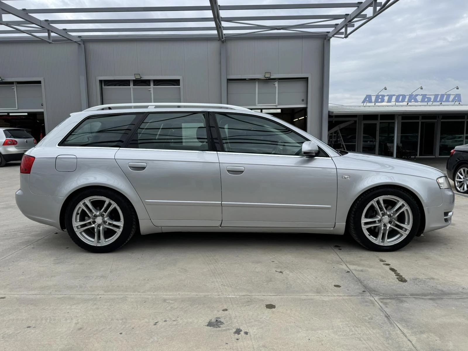 Audi A4 2.0* 140ps* S line* 6ск* НАВИ*  - изображение 6 | Auto.bg Audi A4 2.0* 140ps* S line* 6ск* НАВИ*  - изображение 6