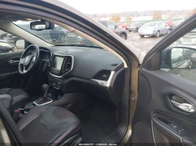 Jeep Cherokee 2.4L I-4 VVT, 184HP 4X4 Drive - 13400 лв. / 6851.31 € - 90393380 11 | Car24.bg Jeep Cherokee 2.4L I-4 VVT, 184HP 4X4 Drive - 13400 лв. / 6851.31 € - 90393380 11