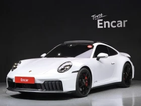 Porsche 911 CARRERA 4 GTS