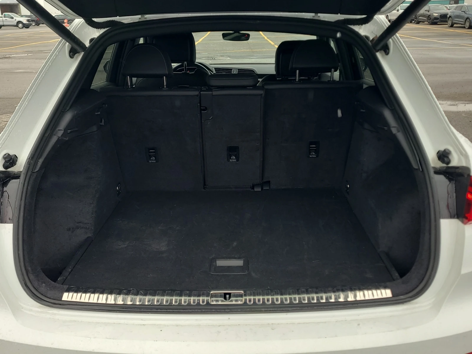 Audi Q3 * CARFAX * БЕЗ ПЪРВОНАЧАЛНА ВНОСКА - изображение 10 | Auto.bg Audi Q3 * CARFAX * БЕЗ ПЪРВОНАЧАЛНА ВНОСКА - изображение 10