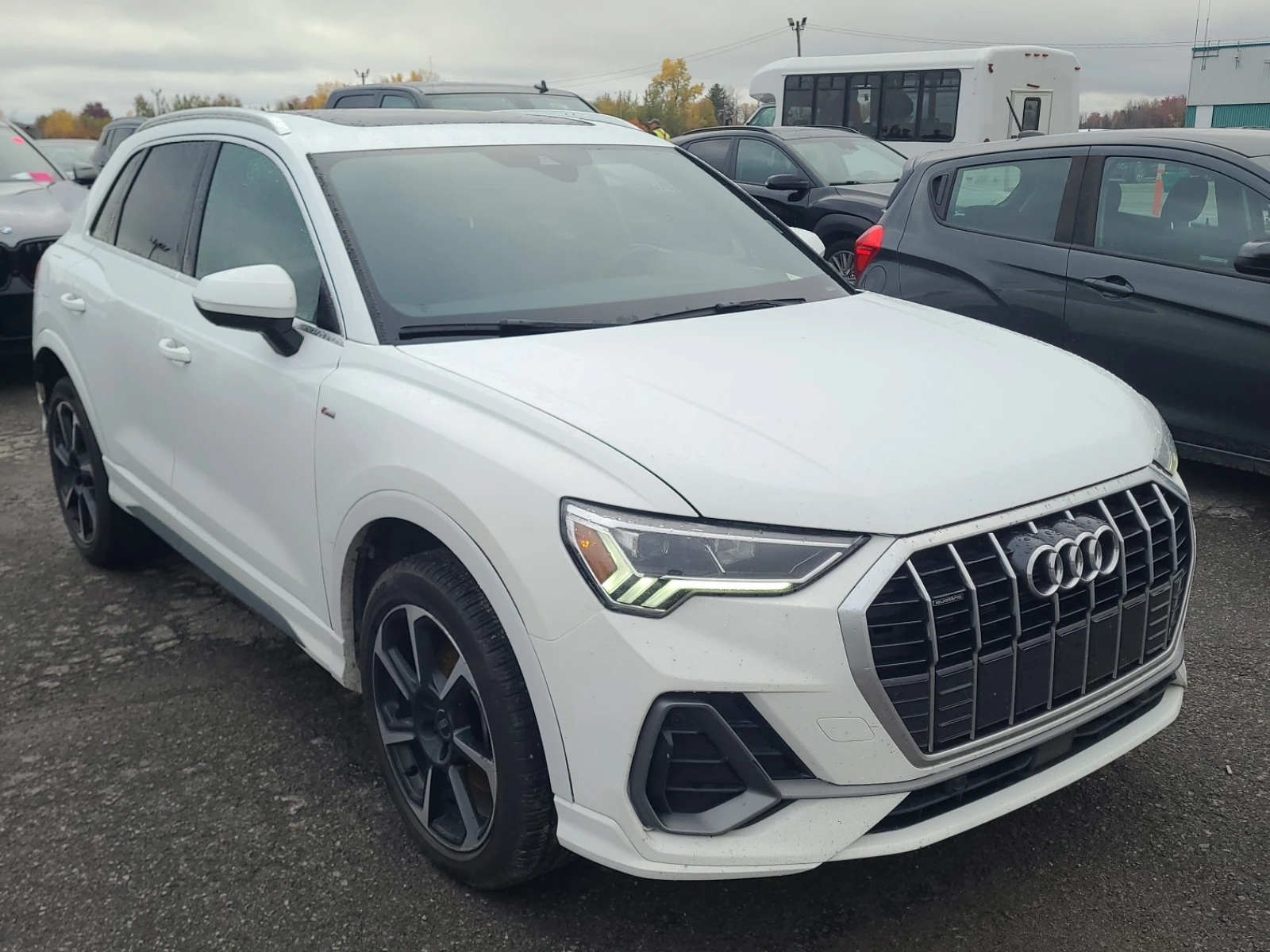Audi Q3 * CARFAX * БЕЗ ПЪРВОНАЧАЛНА ВНОСКА - изображение 2 | Auto.bg Audi Q3 * CARFAX * БЕЗ ПЪРВОНАЧАЛНА ВНОСКА - изображение 2