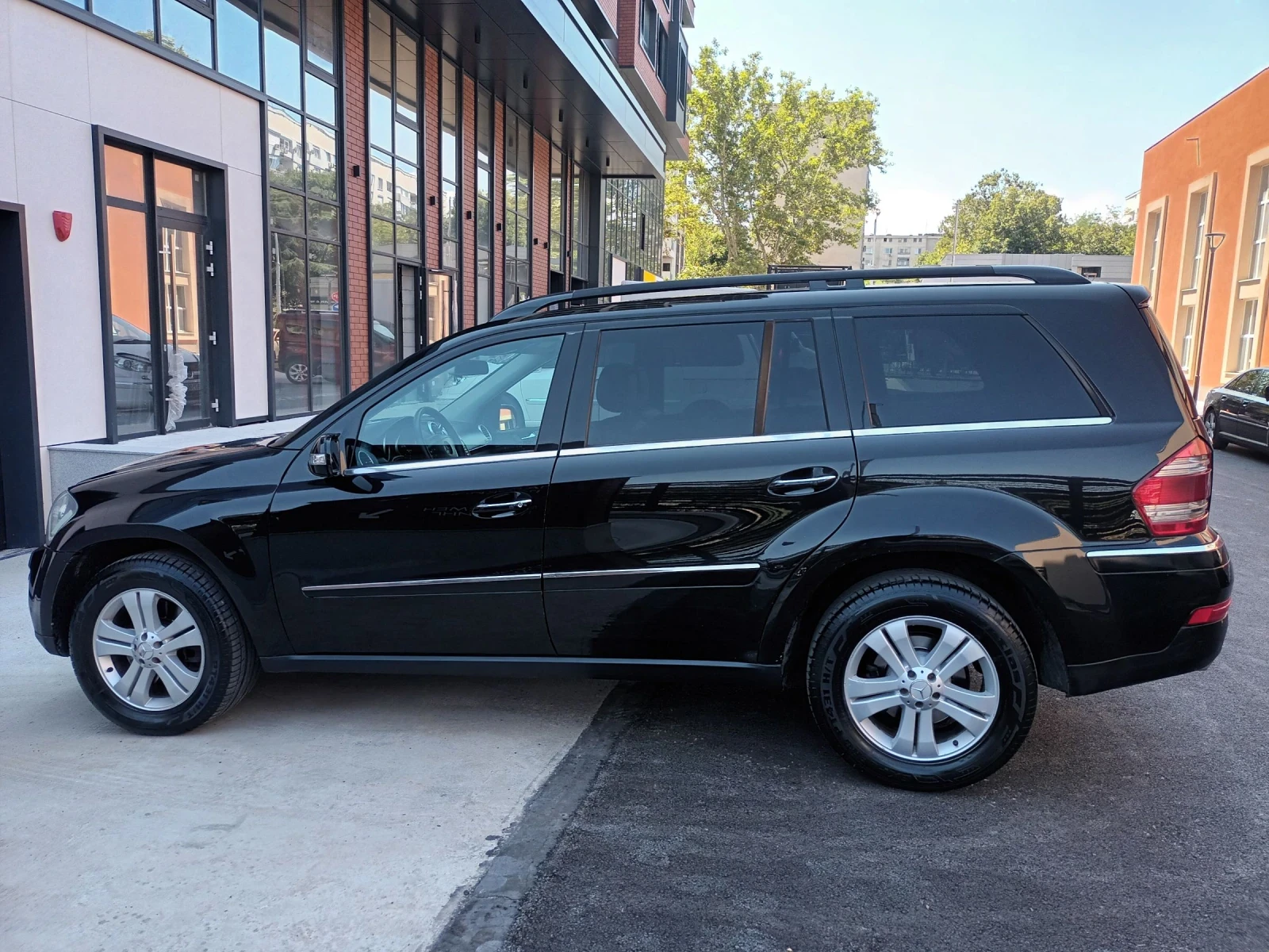 Mercedes-Benz GL 500 5500 нензин газ  - изображение 4 | Auto.bg Mercedes-Benz GL 500 5500 нензин газ  - изображение 4