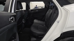 Kia Sportage 2025* LED* DIS* ОБДУХ* 2933КМ* БЯЛА ПЕРЛА* КРАЙНА | Auto.bg — изображение 15 Kia Sportage 2025* LED* DIS* ОБДУХ* 2933КМ* БЯЛА ПЕРЛА* КРАЙНА | Auto.bg — изображение 15