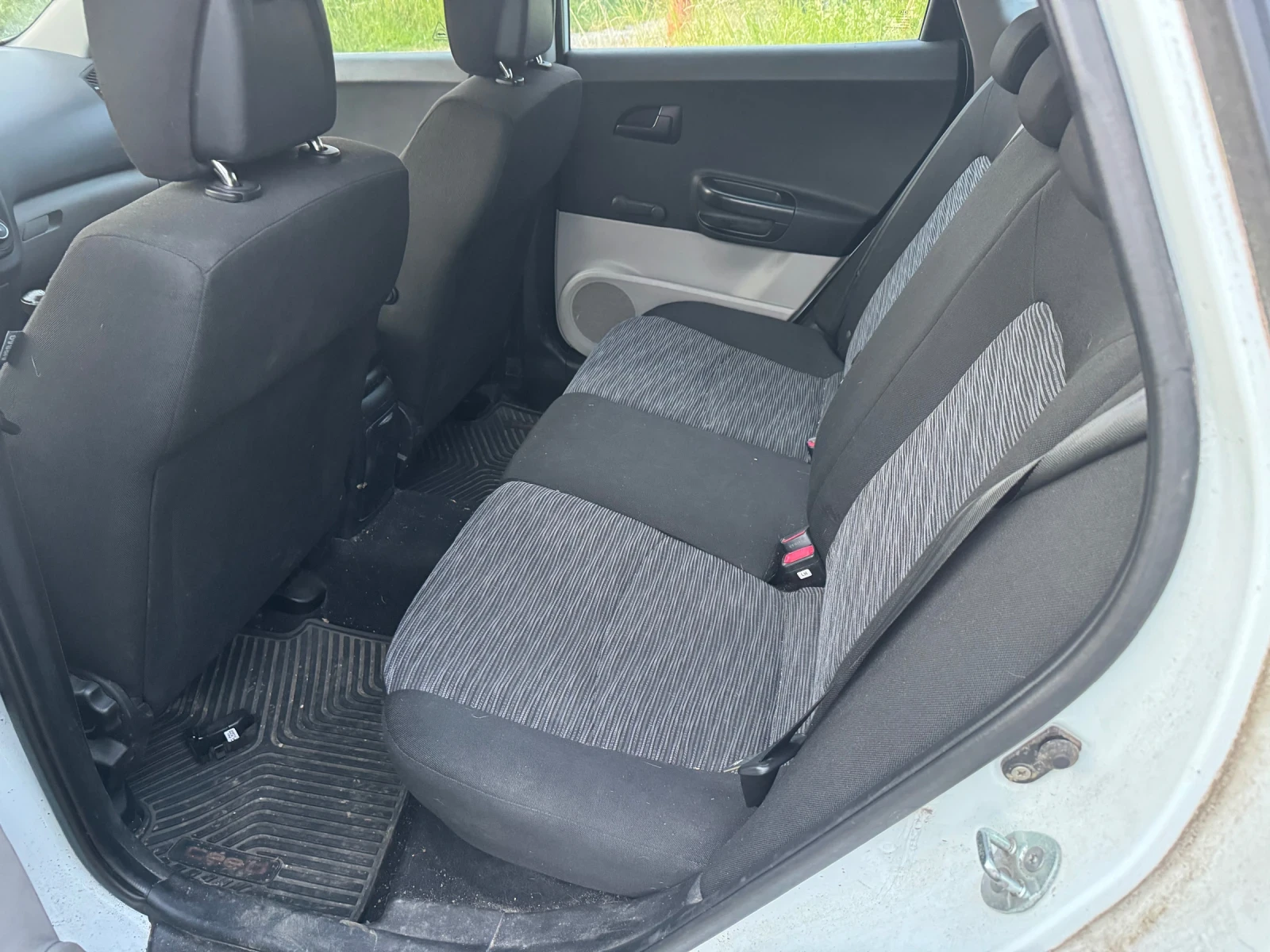Kia Ceed 1.6CRDi - изображение 8 | Auto.bg Kia Ceed 1.6CRDi - изображение 8
