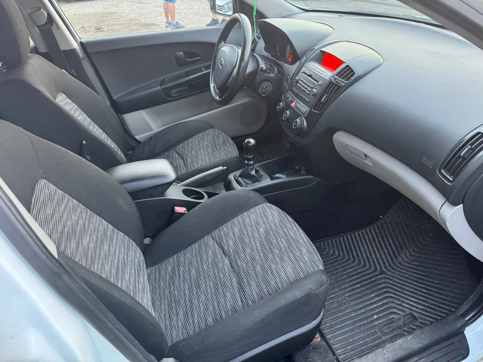 Kia Ceed 1.6CRDi - изображение 9 | Auto.bg Kia Ceed 1.6CRDi - изображение 9