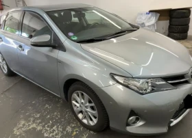 Toyota Auris 1.6i* ПЪЛНА СЕРВИЗНА ИСТОРИЯ В TOYOTA | Auto.bg — изображение 3 Toyota Auris 1.6i* ПЪЛНА СЕРВИЗНА ИСТОРИЯ В TOYOTA | Auto.bg — изображение 3